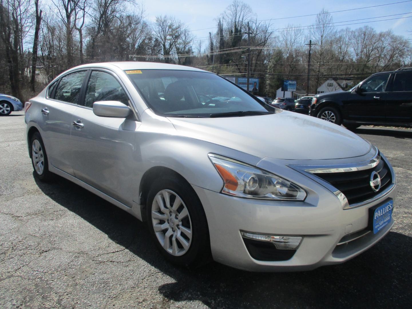 2013 SILVER Nissan Altima (1N4AL3AP6DC) with an 2.5L L4 DOHC 16V engine, AUTOMATIC transmission, located at 540a Delsea Drive, Sewell, NJ, 08080, (856) 589-6888, 39.752560, -75.111206 - Photo#7